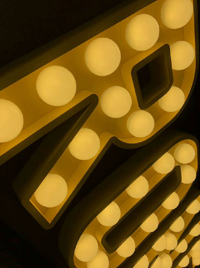 發光字